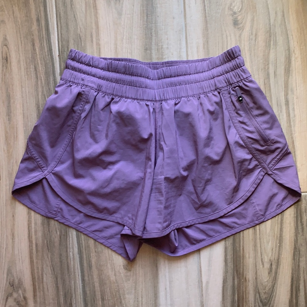 Lululemon tracker shorts size 8 4in